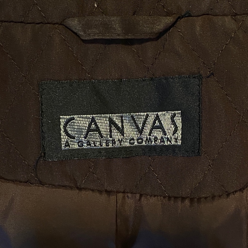 Woman’s Coat - Picture 14 of 14